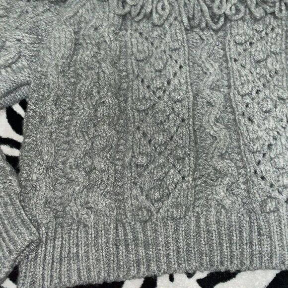 Zara long sleeve chunky cable knit turtle neck fringe grey cropped sweater - Picture 6 of 12